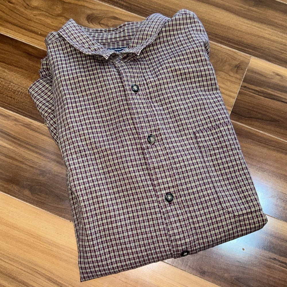 XL American eagle button down plaid shirt